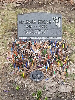 Pekar's grave stone in Lake View Cemetery, Cleveland