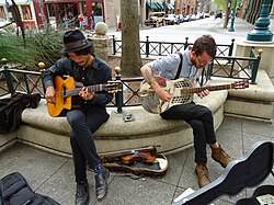 Street musicians on Pacific Avenue