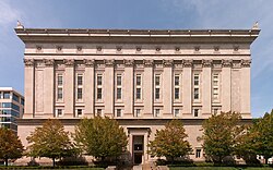 Alumni Hall, home to the Office of Admissions and Financial Aid, and Alumni Relations